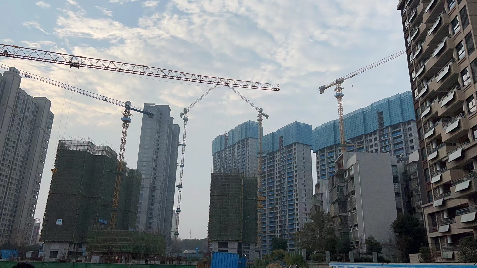 江西全鋼爬架廠家：全鋼爬架施工前需要做哪些工作？